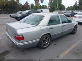 Mercedes-Benz E 320 WDBEA32E2RC116808 снимка