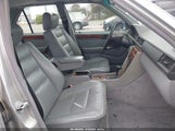 Mercedes-Benz E 320 WDBEA32E2RC116808 снимка