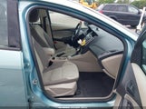 Ford Focus Se 1FAHP3F21CL390978 fotografie