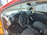 Chevrolet Sonic Ls 1G1JA6EH1C4128725 fotografie