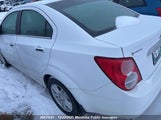 Chevrolet Sonic Lt 1G1JC5EH2E4180498 снимка