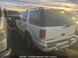 Chevrolet Blazer 1GNDT13W8Y2388794 снимка