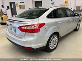 Ford Focus Titanium 1FAHP3J25CL121471 photo