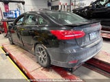 Ford Focus Se 1FADP3F28FL284658 photo