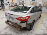 Ford Focus Se 1FAHP3F2XCL158525 photo