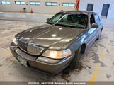Lincoln Town Car Ultimate 1LNHM83WX4Y678683 снимка