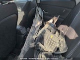Hyundai Elantra Preferred Preferred KMHLM4DG2SU010469 снимка