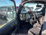 Jeep Wrangler Unlimited Sahara 1C4HJXEG0KW631717 fotografie