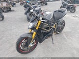 DUCATI STREETFIGHTER BASE / S ZDM11BEW2AB****** fotografie