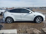 Tesla Model Y 7SAYGAEE7NF531605 снимка