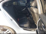 BMW 3 Series WBA3B3G50FNT68939 fotografie
