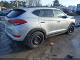 Hyundai Tucson KM8J3CA2XGU031932 снимка