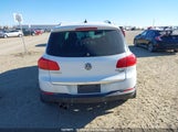 Volkswagen Tiguan Comfortline WVGMV7AX8HK019236 fotografie