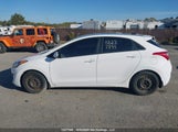Hyundai Elantra Gt KMHD35LH7GU260336 photo
