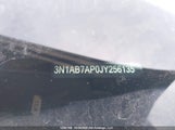 Nissan Sentra 3N1AB7AP0JY256135 снимка