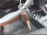 Toyota Yaris VNKKTUD32EA011053 снимка