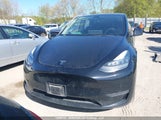 Tesla Model Y 7SAYGDEE7PF583806 fotografie