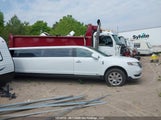 Lincoln Mkt 2L1MJ5LK2EBL56302 fotografie