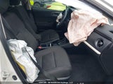 Toyota Corolla Im JTNKARJE9JJ574513 снимка