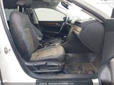 Volkswagen Passat 2.0T Limited Edition 1VWBA7A31NC008053 photo