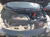 Hyundai Elantra Gt Se KMHD35LE4DU084038 снимка