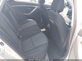 Hyundai Elantra Gt Gl KMHD25LH5EU205416 photo