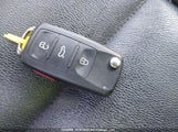 Volkswagen Tiguan WVGJV7AX3GW581023 photo