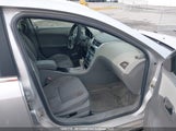 Chevrolet Malibu Ls 1G1ZB5E00AF227509 снимка