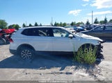 Volkswagen Tiguan 3VV2B7AX7JM008572 снимка
