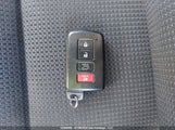 Toyota Rav4 JTMRJREVXJD258937 снимка