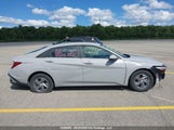 Hyundai Elantra Essential KMHLM4DG8RU768438 снимка