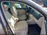 Volkswagen Tiguan S/Se/Sel/R-Line WVGJV7AX9FW007041 photo