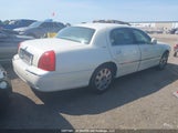 Lincoln Town Car Ultimate 1LNHM83W94Y602159 снимка