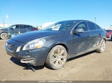Volvo S60 T6/T6 Platinum/T6 Premier Plus/T6 R-Design/T6 R-Design Platinum YV1902FH3D2227106 fotografie
