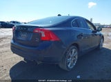Volvo S60 T6/T6 Platinum/T6 Premier Plus/T6 R-Design/T6 R-Design Platinum YV1902FH3D2227106 fotografie