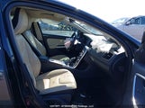 Volvo S60 T6/T6 Platinum/T6 Premier Plus/T6 R-Design/T6 R-Design Platinum YV1902FH3D2227106 fotografie