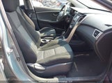 Hyundai Elantra Gt KMHD25LE6DU042327 снимка