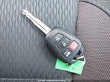Toyota Corolla Le 2T1BURHE9KC227472 снимка