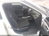 Hyundai Veloster KMHTC6AD6DU165991 снимка