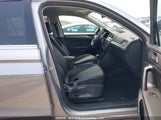 Volkswagen Tiguan Comfortline 3VV2B7AXXRM129169 photo