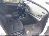 Hyundai Elantra Gl KMHD84LF0HU339245 photo