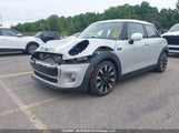 Mini 5 Door Cooper WMWXU1C54H2E18786 fotografie