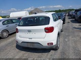 Hyundai Venue Essential Manual KMHRB8A3XNU174260 снимка