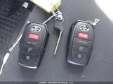 Toyota Corolla Le 5YFB4MDEXPP049698 fotografie