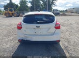 Ford Focus Titanium 1FAHP3N22CL245630 fotografie