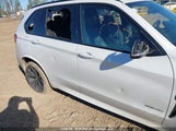 BMW X5 xDrive35I 5UXKR0C50G0P28500 fotografie