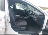 Toyota Camry Le 4T1B31HK1JU004107 photo