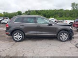 Volkswagen Touareg Sport/Lux/Executive WVGEF9BP2GD007405 fotografie