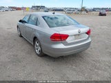 Volkswagen Passat 2.5L Comfortline 1VWBH7A31CC051235 снимка