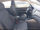 Kia Rondo KNAHU8A30F7120456 снимка